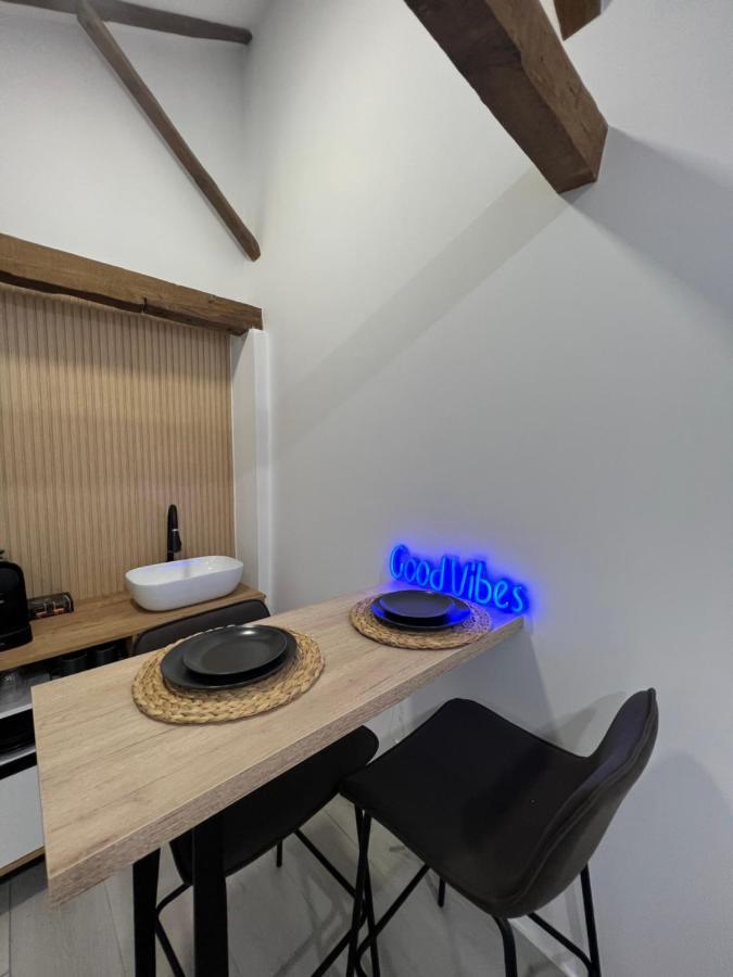 Suites Chic Herencia Luaran gambar